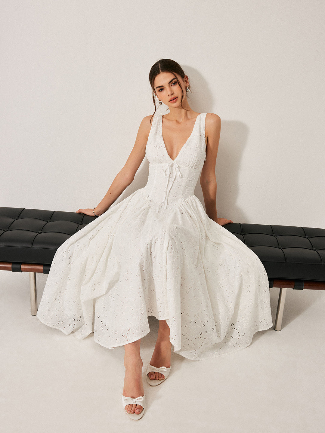 Vestido Bordado de Algodón con Cintas