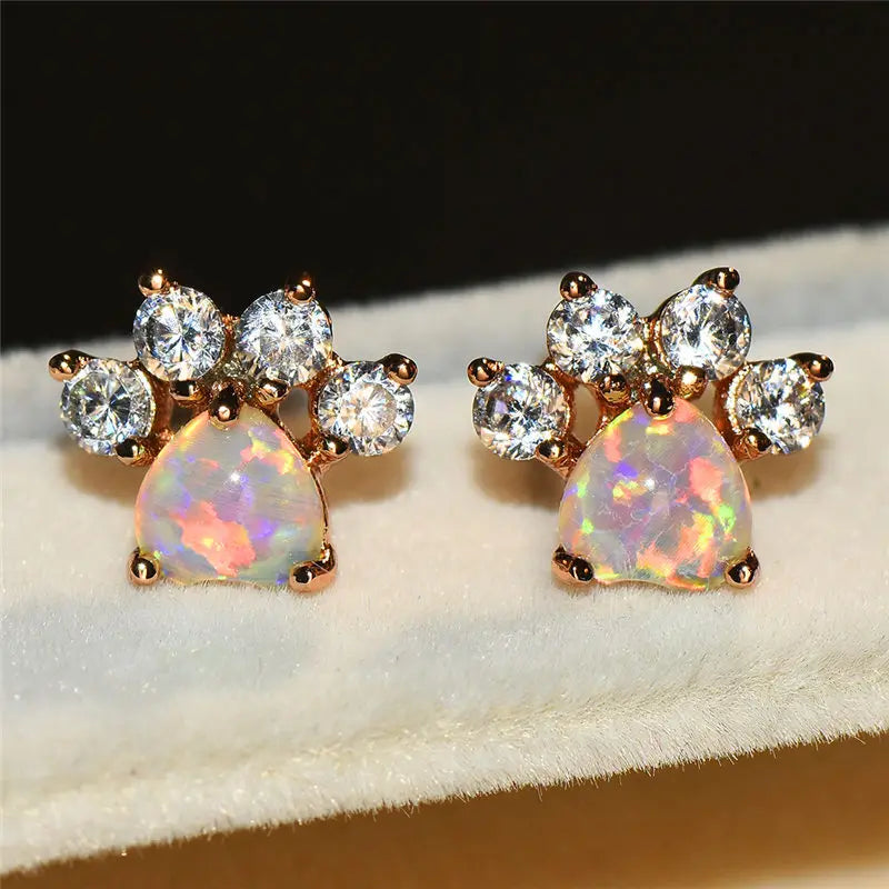 Leuke vrouwelijke witte zirkoonsteen Stud Earring Rose Gold bruiloft sieraden Boho kleine hond poot klauw oorbellen voor vrouwen
