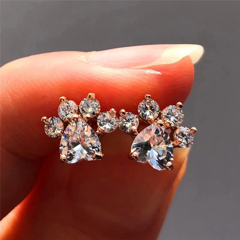 Leuke vrouwelijke witte zirkoonsteen Stud Earring Rose Gold bruiloft sieraden Boho kleine hond poot klauw oorbellen voor vrouwen