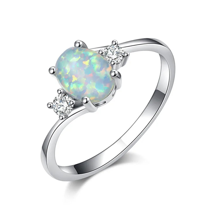 Leuke Vrouwelijke Witte Opaal Stenen Ring Klassieke Zilveren Kleur Verlovingssieraden Luxe Kristal Ovale Trouwringen Voor Vrouwen