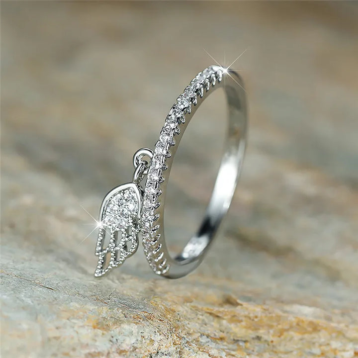 Leuke Vrouwelijke Kristallen Engel Vleugel Hanger Ring Trendy Goud Zilver Kleur Verlovingsring Charme Zirkoon Steen Trouwringen Voor Vrouwen