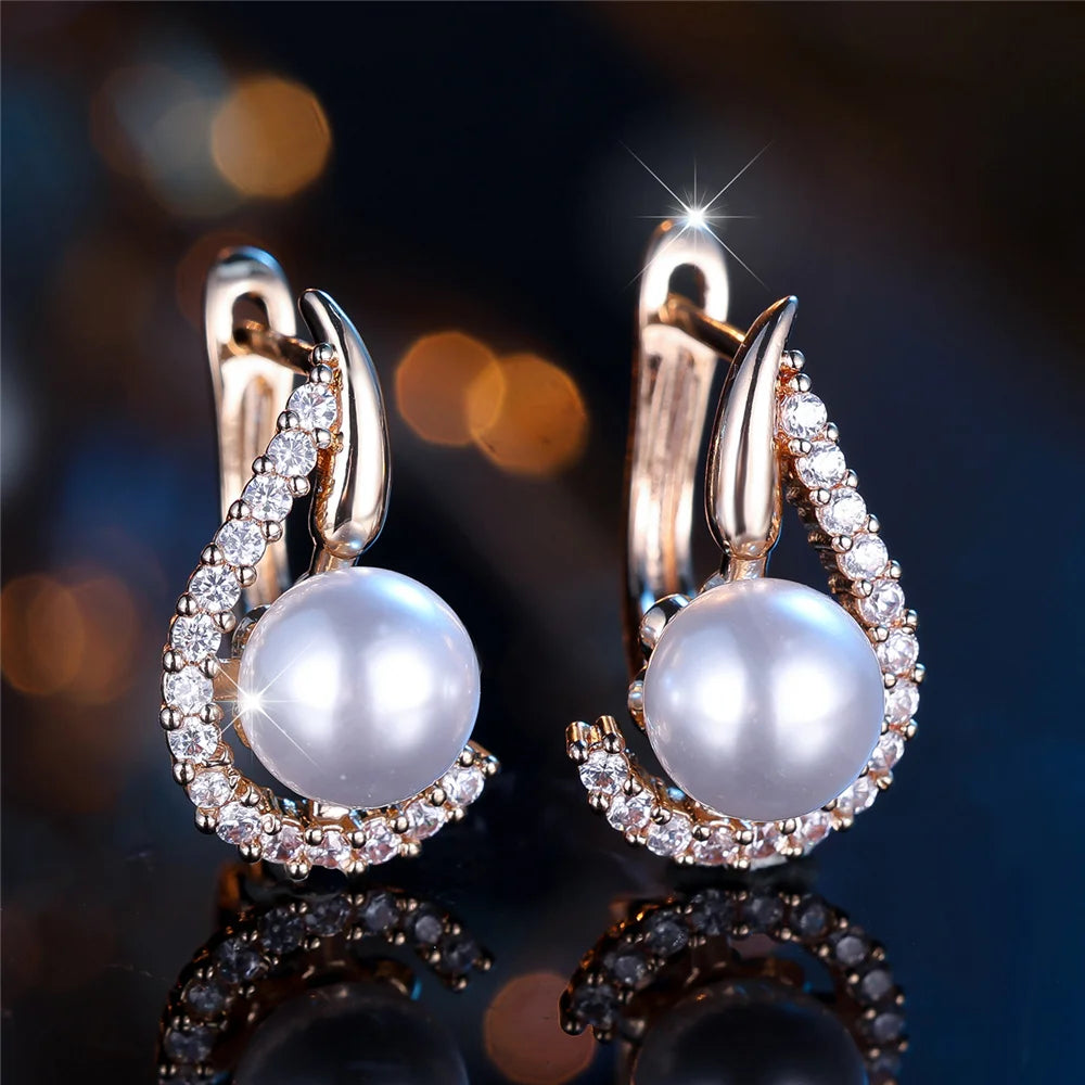 Charme Vrouwelijke Witte Parel Kristal Zirkoon Steen Hoepel Oorbellen Goud Kleur Eenvoudige Bruiloft Sieraden Voor Vrouwen