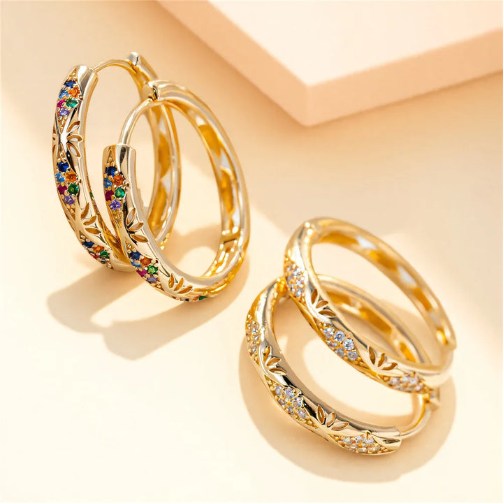 Leuke Vrouwelijke Witte Regenboog Zirkoon Steen Hoepel Oorbellen Luxe Gouden Kleur Bruiloft Sieraden Voor Vrouwen