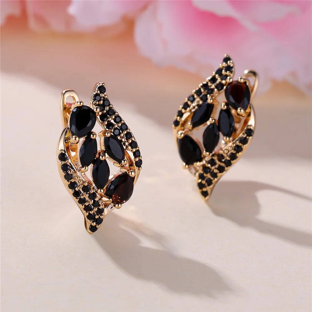 Charme Vrouwelijke Zwarte Kristal Steen Leuke Hoepel Oorbellen Goud Kleur Eenvoudige Bruiloft Sieraden Voor Vrouwen