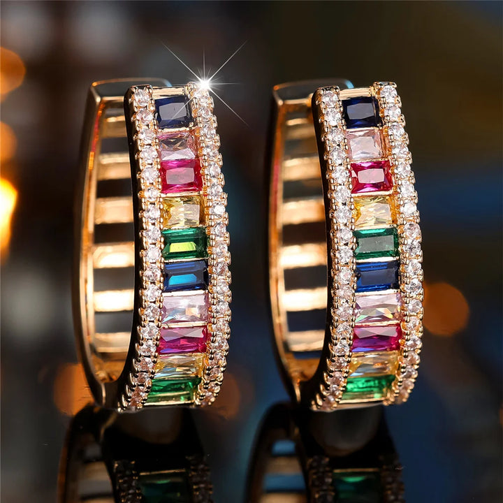 Charme Vrouwelijke Regenboog Zirkoon Steen Oorringen Mode Zilveren Kleur Bruiloft Sieraden Voor Vrouwen