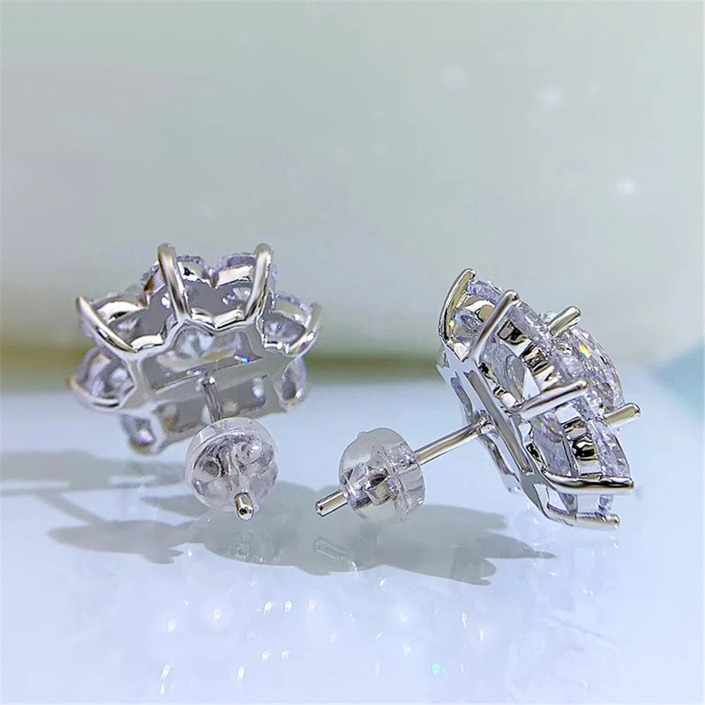 Leuke Vrouwelijke Steen Witte Zirkoon Sneeuwvlok Stud Oorbellen Zilver Kleur Bruiloft Sieraden Voor Vrouwen