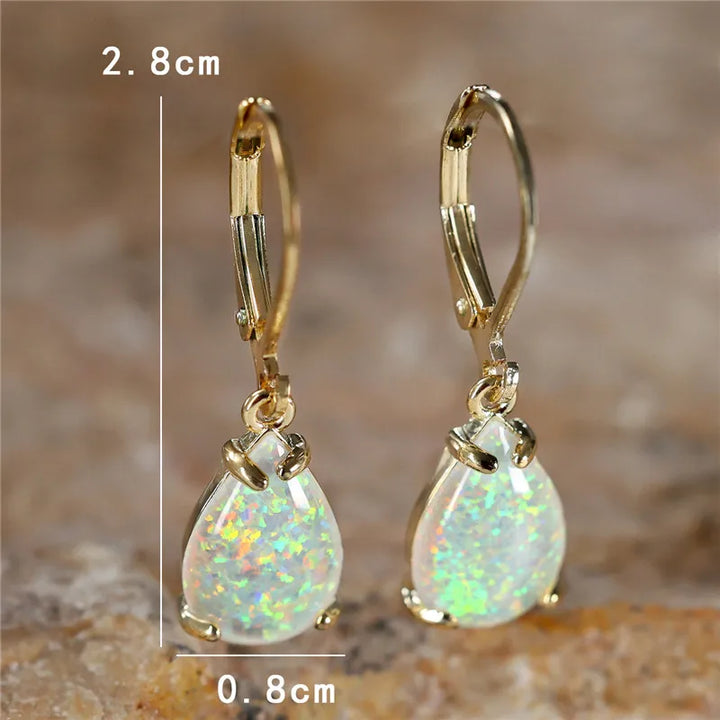 Vrouwelijke Witte Vuur Opaal Steen Klassieke Gouden Kleur Waterdruppel Oorbellen Schattige Bengelen Boho Sieraden Voor Vrouwen