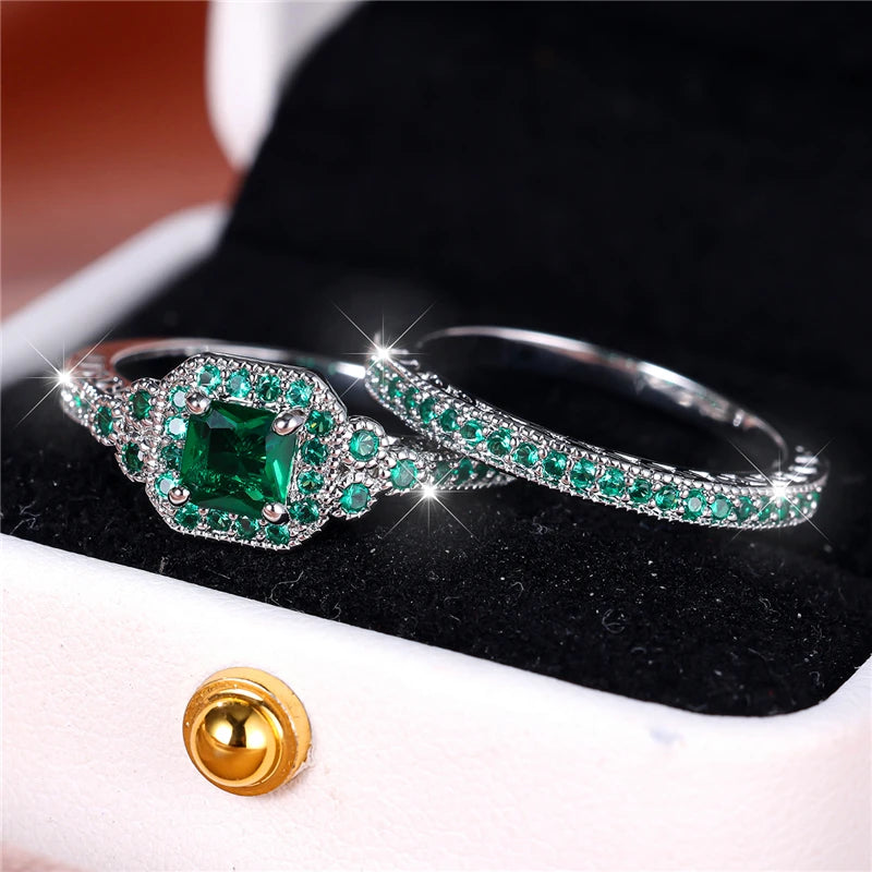 Luxe Vrouwelijke Groene Zirkoon Steen Verlovingsring Set Schattige Zilveren Kleur Bruiloft Sieraden Voor Vrouwen