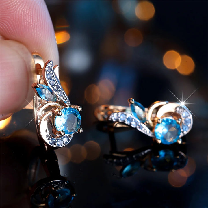 Charme Vrouwelijke Water Blauw Kristal Zirkoon Steen Hoepel Oorbellen Goud Kleur Eenvoudige Bruiloft Sieraden Voor Vrouwen
