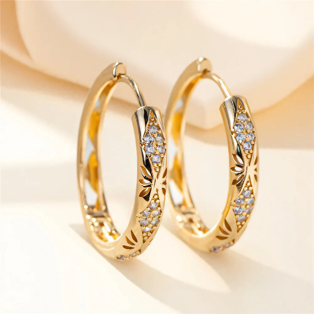 Leuke Vrouwelijke Witte Regenboog Zirkoon Steen Hoepel Oorbellen Luxe Gouden Kleur Bruiloft Sieraden Voor Vrouwen