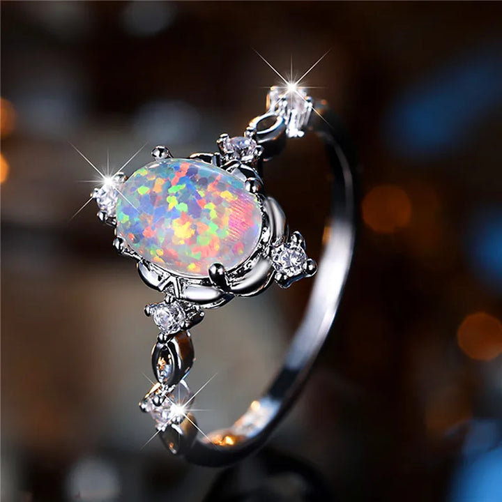 Leuke vrouwelijke witte ovale opaal stenen verlovingsring trendy zilveren kleur bruid bruiloft sieraden cadeau voor vrouwen