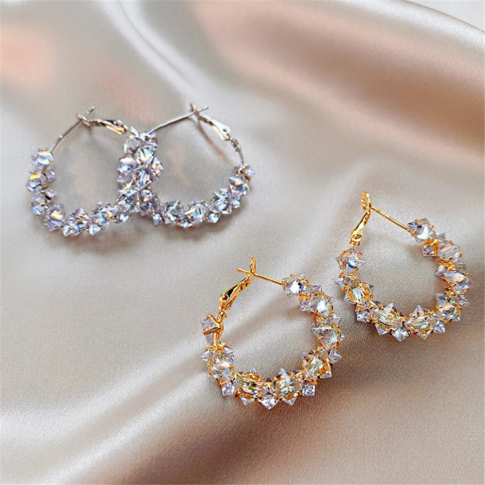 Charme Vrouwelijke Witte Steen Hoepel Oorbellen Goud Zilver Kleur Eenvoudige Ronde Bruiloft Sieraden Voor Vrouwen