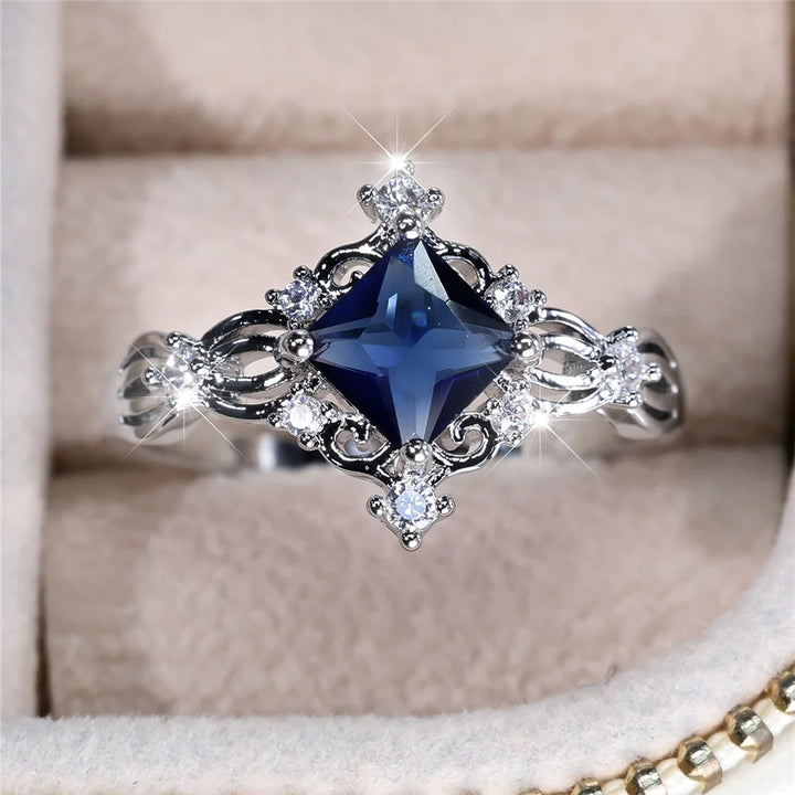 Bedel Vrouw Blauw Wit Vierkant Rond Zirkoon Stenen Ring Zilver Kleur Sierlijk Cadeau Feest Bruiloft Sieraden Voor Vrouwen