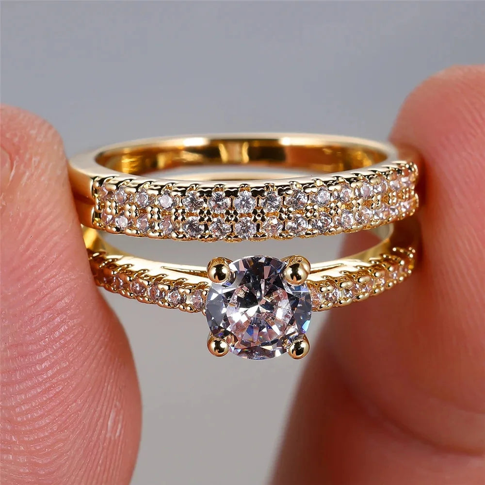 Luxe Vrouwelijke 2 stks Kleine Ronde Witte Zirkoon Stenen Ring Set Belofte Goud Kleur Bruiloft Verlovingssieraden Voor Vrouwen