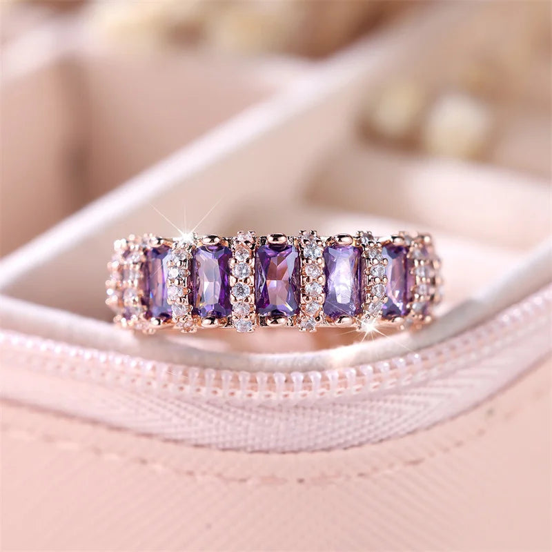 Luxe Vrouwelijke Paarse Zirkoon Stenen Ring Trendy Rose Goud Kleur Engagement Bruiloft Sieraden Cadeau Voor Vrouwen