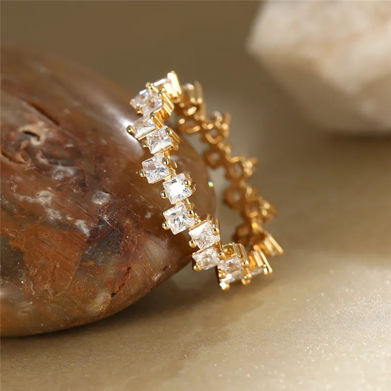 Luxe Kristal Kleine Vierkante Stenen Ring Lichtpaars Zirkoon Verlovingsring Charme Geel Goud Kleur Trouwringen Voor Vrouwen