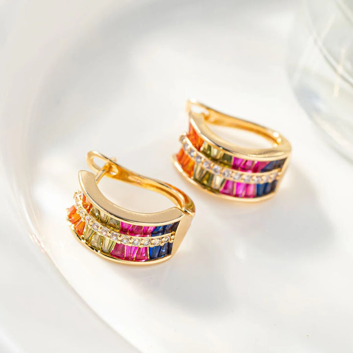 Leuke Vrouwelijke Kleurrijke Zirkoon Stenen Oorringen Unieke Gouden Kleur Bridemaids Geschenken Bruiloft Sieraden Voor Vrouwen