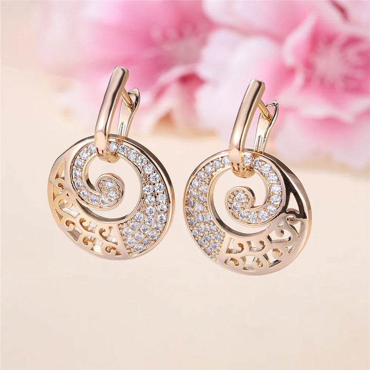 Charme Vrouwelijke Witte Kristallen Zirkoon Steen Ronde Hoepel Oorbellen Goud Kleur Eenvoudige Bruiloft Sieraden Voor Vrouwen