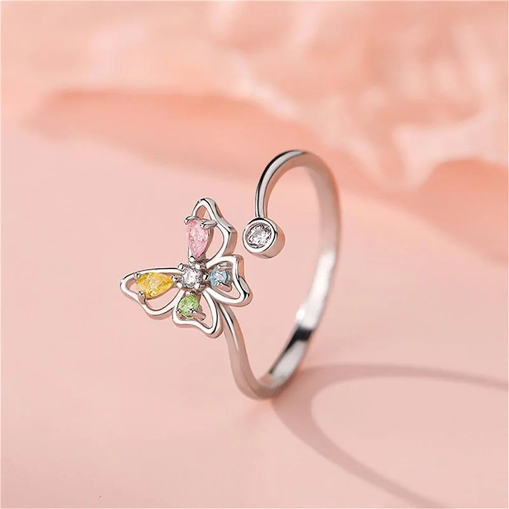Charme Vrouwelijke Regenboog Kristal Verstelbare Vlinder Open Ring Zilver Kleur Leuke Gift Bruiloft Sieraden Voor Vrouwen