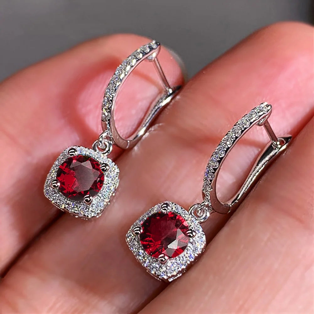 Charme Vrouwelijke Wit Rood Groen Blauw Zirkoon Steen Hoepel Oorbellen Zilver Kleur Eenvoudige Bruiloft Sieraden Voor Vrouwen