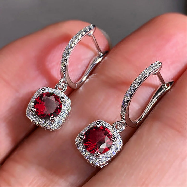 Charme Vrouwelijke Wit Rood Groen Blauw Zirkoon Steen Hoepel Oorbellen Zilver Kleur Eenvoudige Bruiloft Sieraden Voor Vrouwen