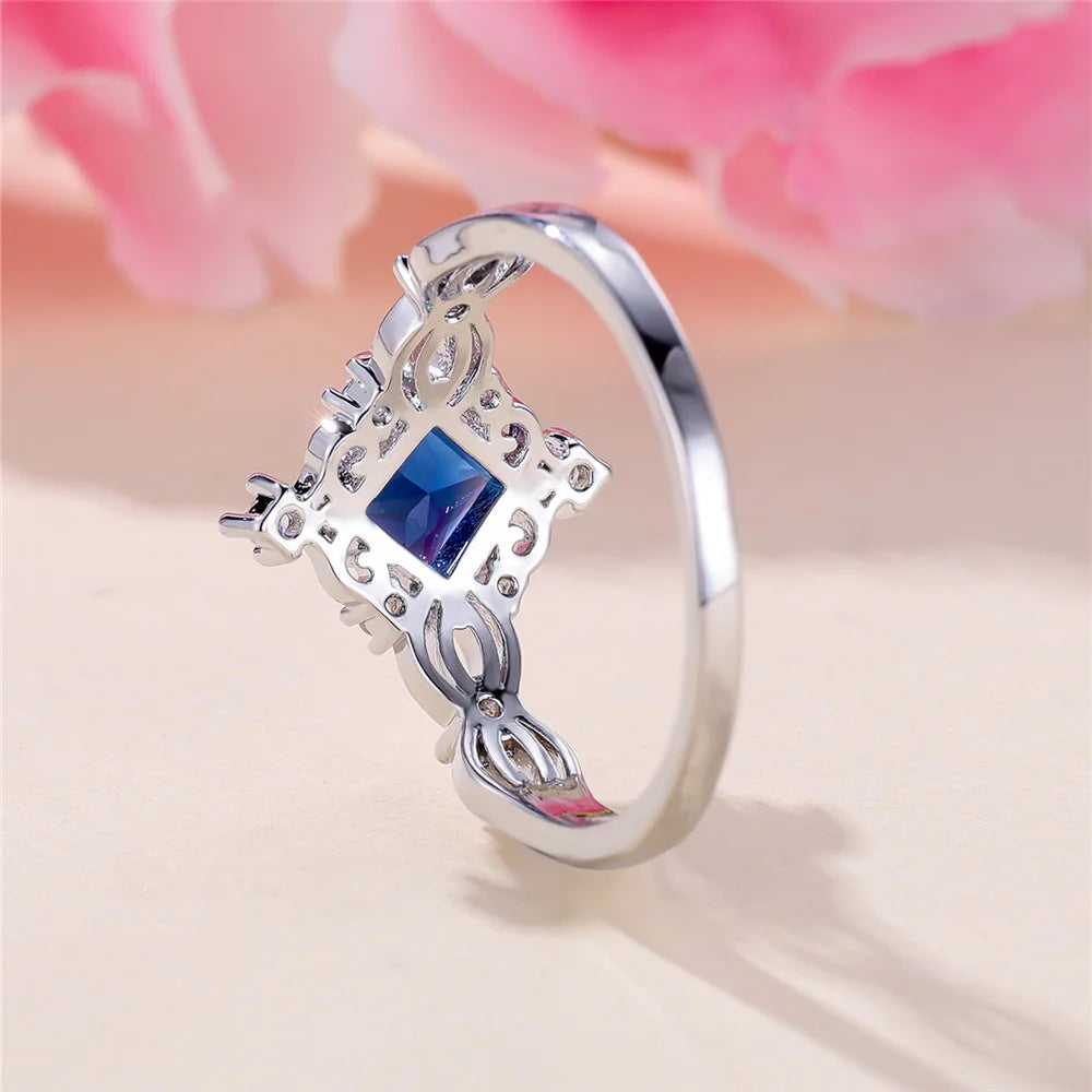 Bedel Vrouw Blauw Wit Vierkant Rond Zirkoon Stenen Ring Zilver Kleur Sierlijk Cadeau Feest Bruiloft Sieraden Voor Vrouwen