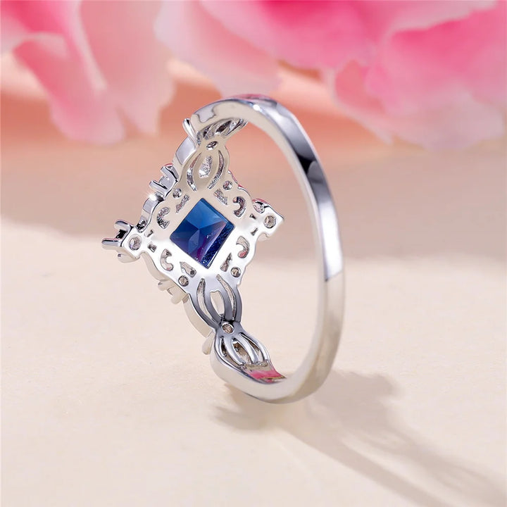 Bedel Vrouw Blauw Wit Vierkant Rond Zirkoon Stenen Ring Zilver Kleur Sierlijk Cadeau Feest Bruiloft Sieraden Voor Vrouwen