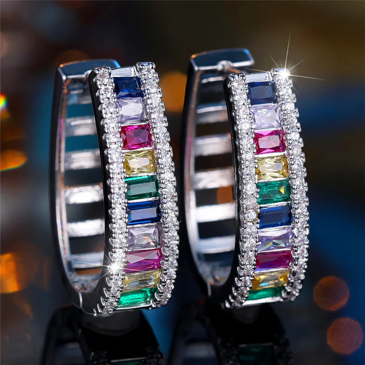 Charme Vrouwelijke Regenboog Zirkoon Steen Oorringen Mode Zilveren Kleur Bruiloft Sieraden Voor Vrouwen