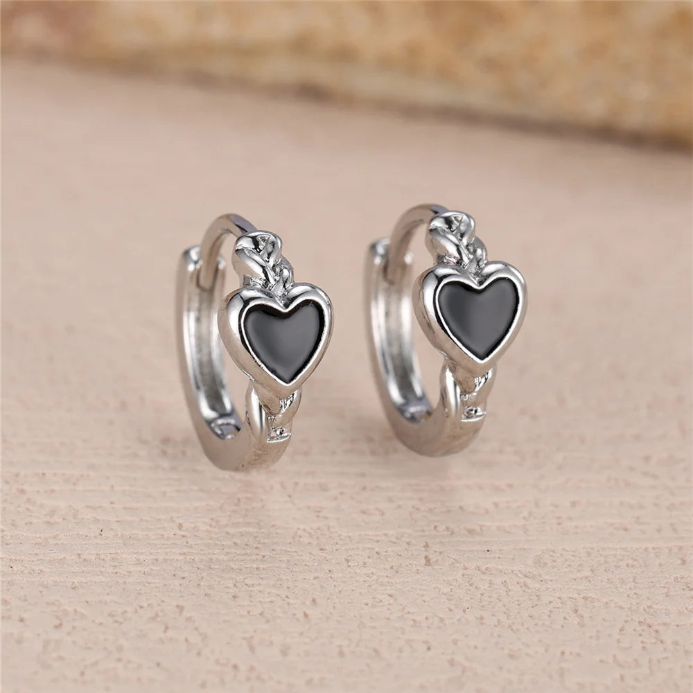 Charme Vrouwelijke Zwart Emaille Leuke Liefde Hart Hoepel Oorbellen Zilver Kleur Eenvoudige Bruiloft Sieraden Voor Vrouwen