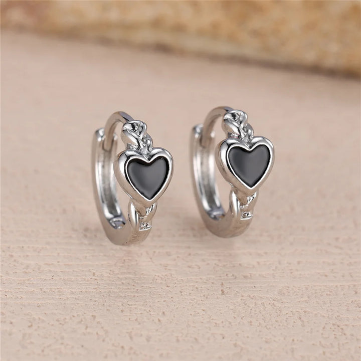 Charme Vrouwelijke Zwart Emaille Leuke Liefde Hart Hoepel Oorbellen Zilver Kleur Eenvoudige Bruiloft Sieraden Voor Vrouwen