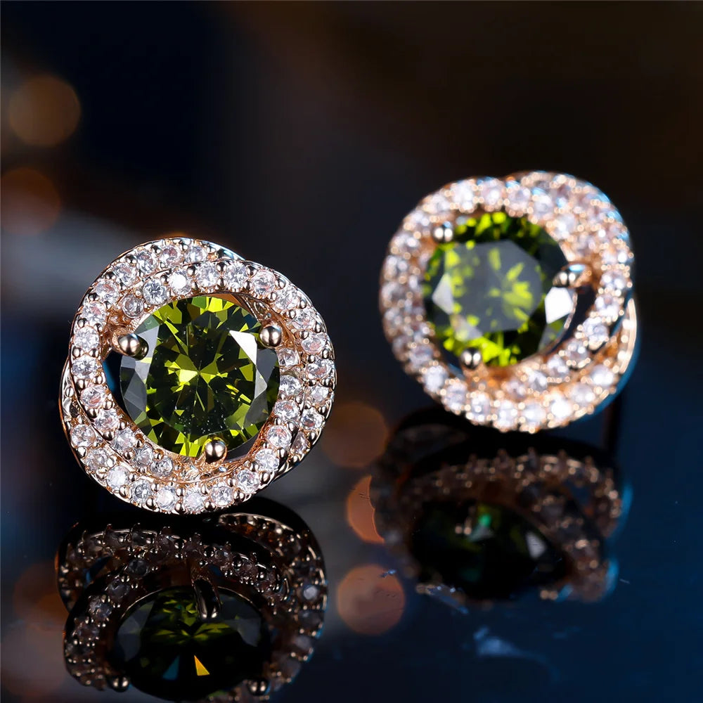 Leuke vrouwelijke steen olijfgroene zirkoon ronde oorknopjes gouden kleur bruiloft sieraden voor vrouwen