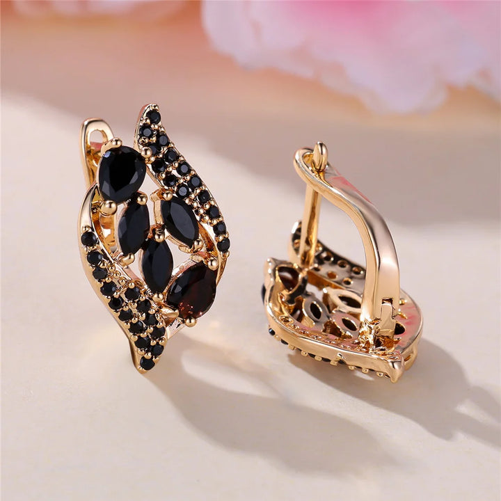 Charme Vrouwelijke Zwarte Kristal Steen Leuke Hoepel Oorbellen Goud Kleur Eenvoudige Bruiloft Sieraden Voor Vrouwen