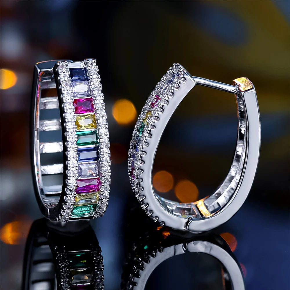 Charme Vrouwelijke Regenboog Zirkoon Steen Oorringen Mode Zilveren Kleur Bruiloft Sieraden Voor Vrouwen