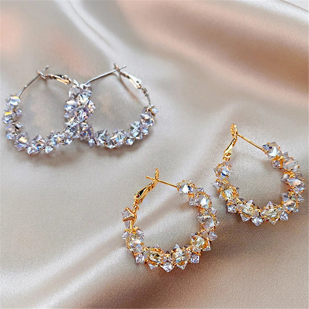 Charme Vrouwelijke Witte Steen Hoepel Oorbellen Goud Zilver Kleur Eenvoudige Ronde Bruiloft Sieraden Voor Vrouwen