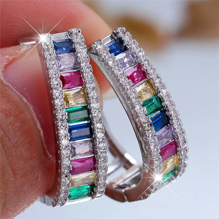 Charme Vrouwelijke Regenboog Zirkoon Steen Oorringen Mode Zilveren Kleur Bruiloft Sieraden Voor Vrouwen