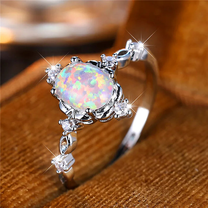 Leuke vrouwelijke witte ovale opaal stenen verlovingsring trendy zilveren kleur bruid bruiloft sieraden cadeau voor vrouwen