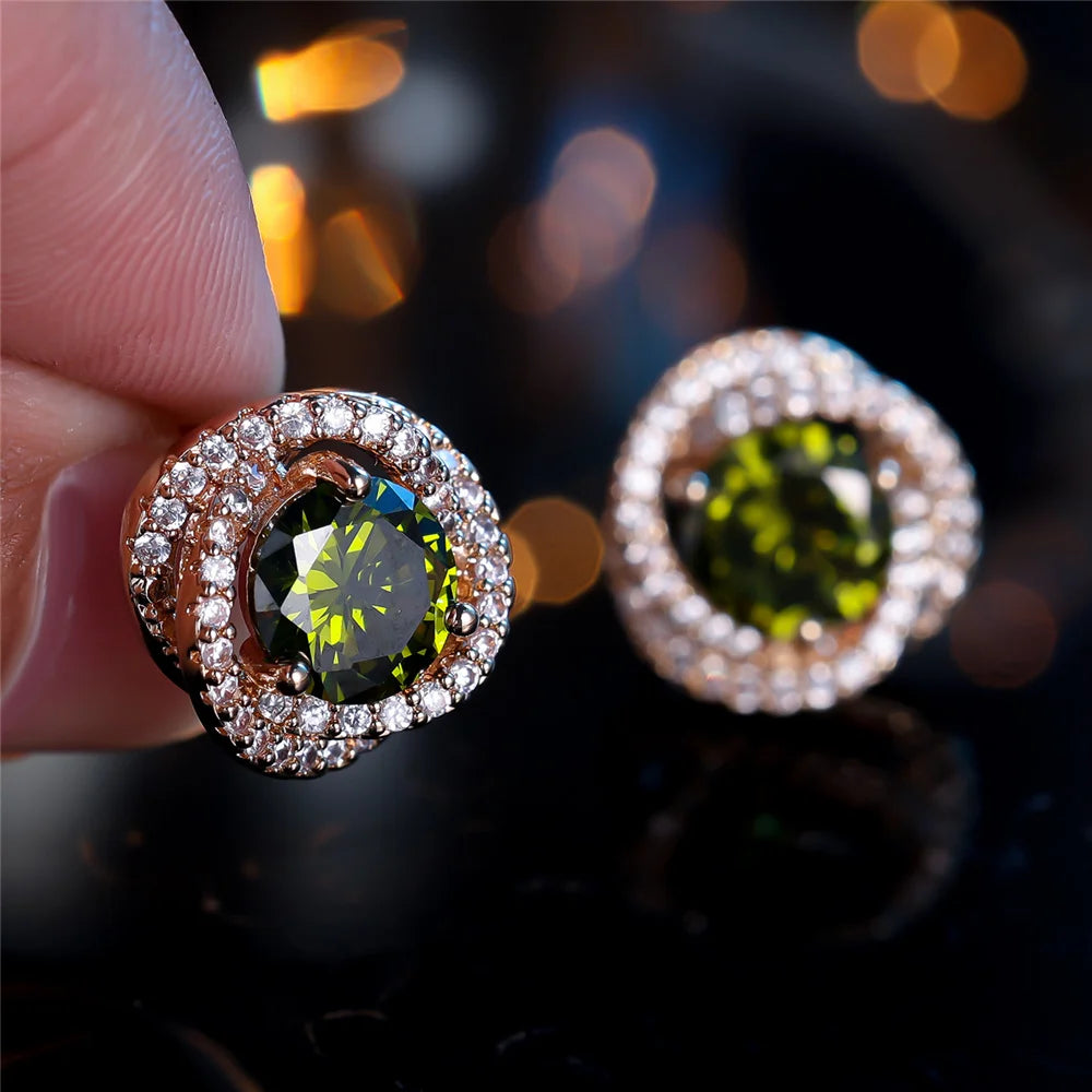 Leuke vrouwelijke steen olijfgroene zirkoon ronde oorknopjes gouden kleur bruiloft sieraden voor vrouwen