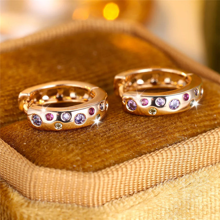 Charme Vrouwelijke Regenboog Kristal Zirkoon Steen Hoepel Oorbellen Goud Kleur Eenvoudige Bruiloft Sieraden Voor Vrouwen