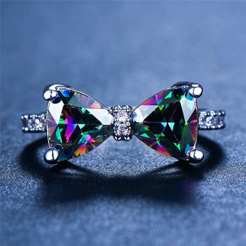 Schattige Vrouwelijke Witte Strik Zirkoon Steen Ring Eenvoudige Zilveren Kleur Dunne Bruiloft Sieraden Voor Vrouwen