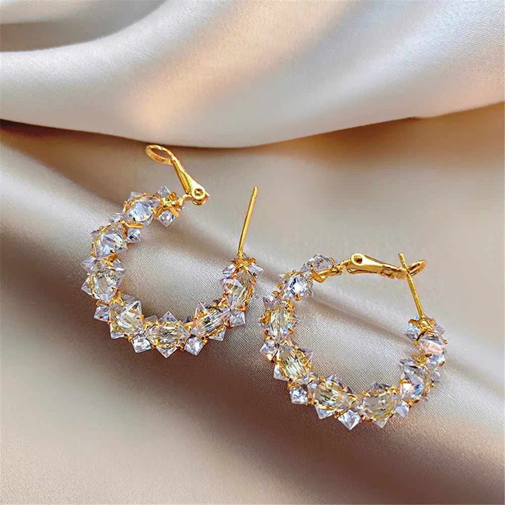 Charme Vrouwelijke Witte Steen Hoepel Oorbellen Goud Zilver Kleur Eenvoudige Ronde Bruiloft Sieraden Voor Vrouwen