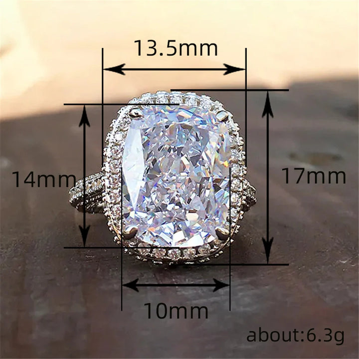 Aveline Statement Crystal Ring close-up detail