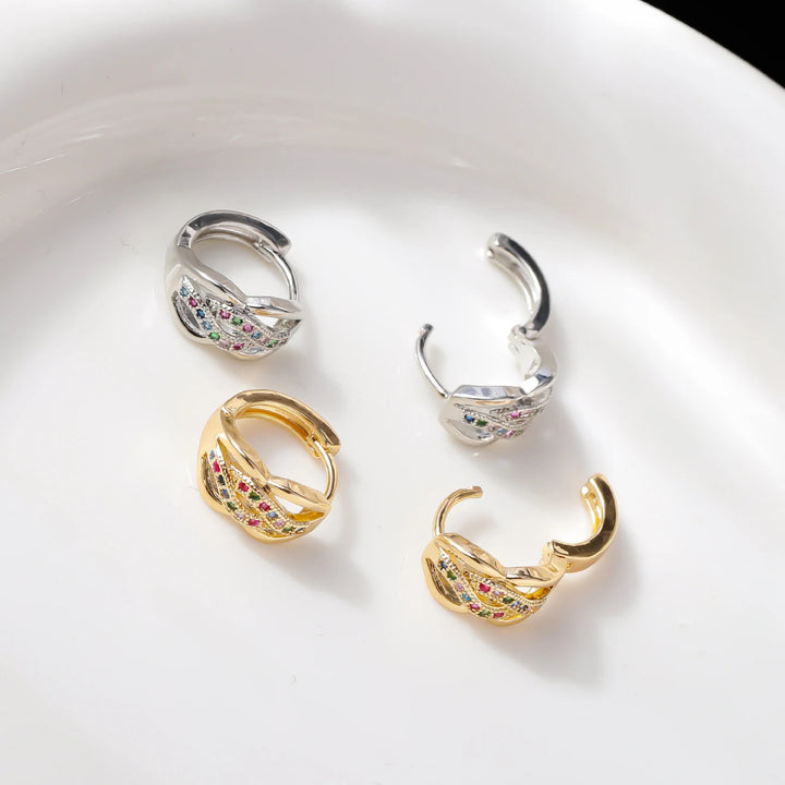 Schattige Vrouwelijke Kleurrijke Helix Zirkoon Steen Oorringen Elegante Gouden Kleur Bruiloft Sieraden Voor Vrouwen