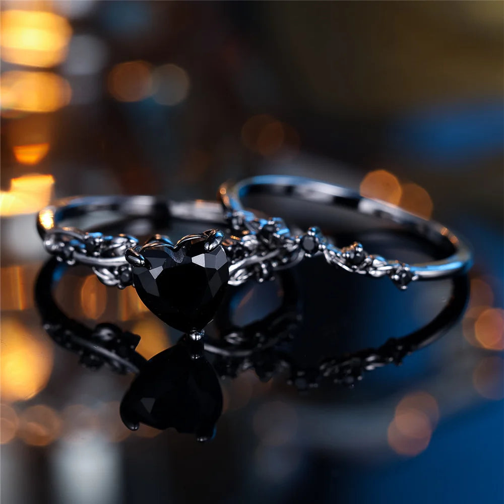 Noir Rouge | Heart Crystal Ring Set