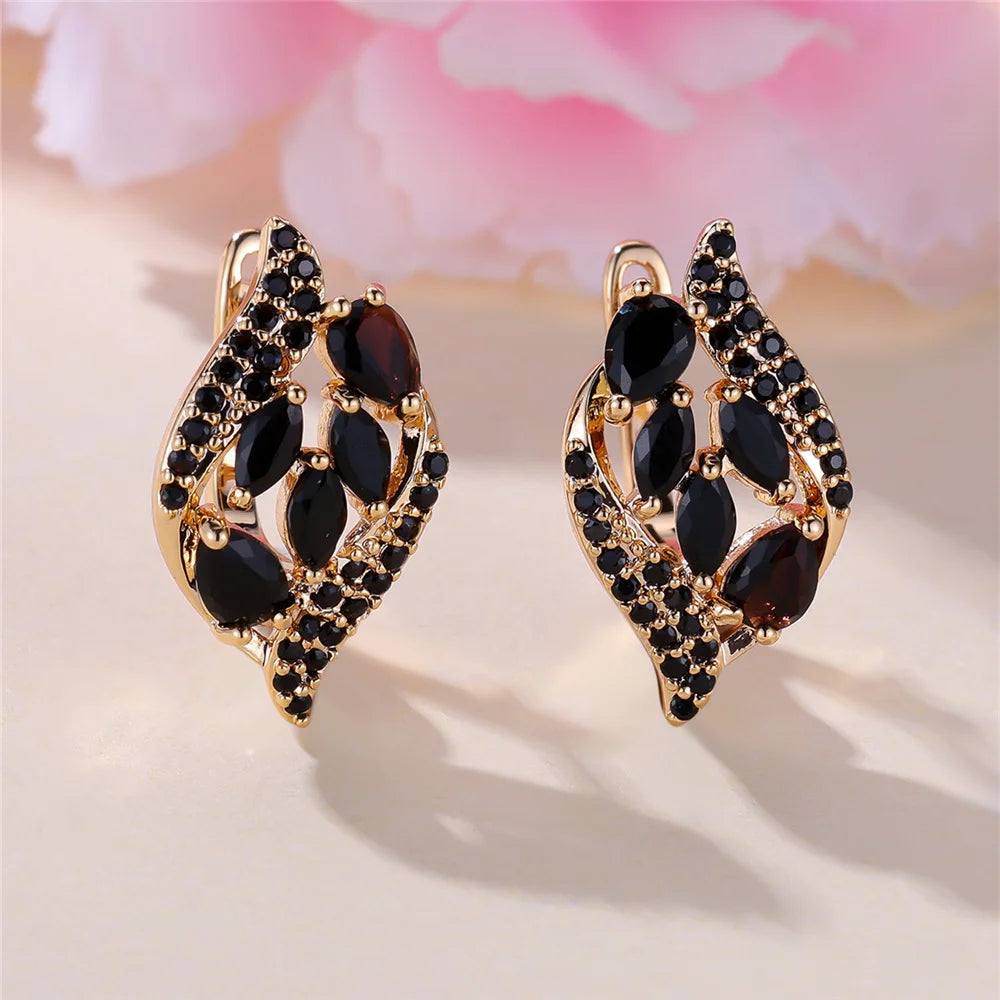 Charme Vrouwelijke Zwarte Kristal Steen Leuke Hoepel Oorbellen Goud Kleur Eenvoudige Bruiloft Sieraden Voor Vrouwen