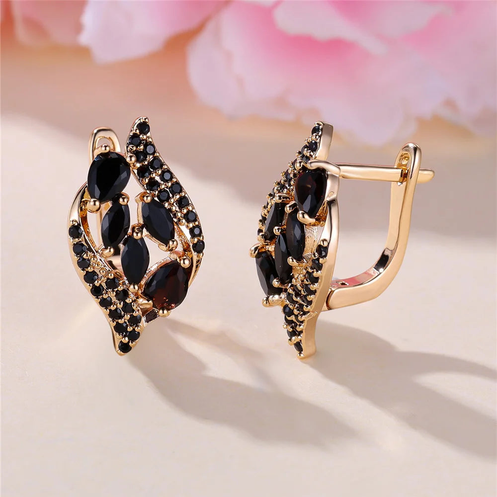 Charme Vrouwelijke Zwarte Kristal Steen Leuke Hoepel Oorbellen Goud Kleur Eenvoudige Bruiloft Sieraden Voor Vrouwen