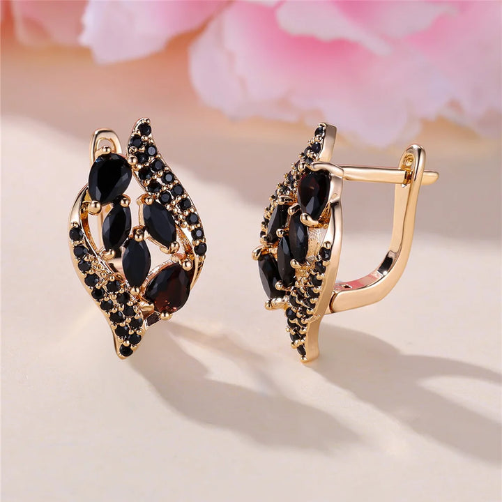 Charme Vrouwelijke Zwarte Kristal Steen Leuke Hoepel Oorbellen Goud Kleur Eenvoudige Bruiloft Sieraden Voor Vrouwen