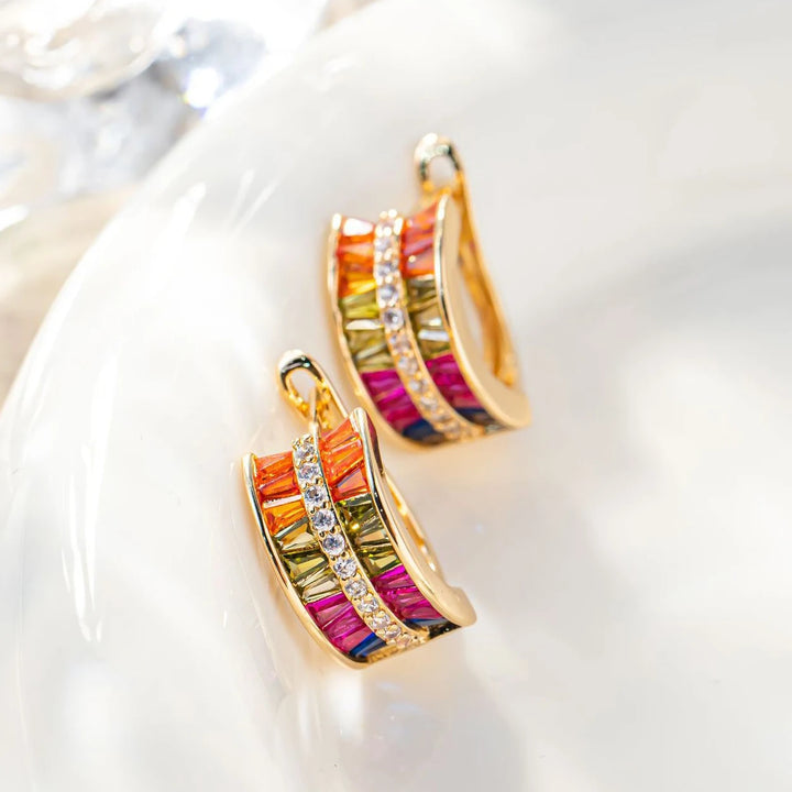 Leuke Vrouwelijke Kleurrijke Zirkoon Stenen Oorringen Unieke Gouden Kleur Bridemaids Geschenken Bruiloft Sieraden Voor Vrouwen