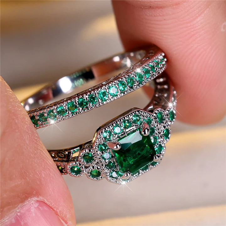 Luxe Vrouwelijke Groene Zirkoon Steen Verlovingsring Set Schattige Zilveren Kleur Bruiloft Sieraden Voor Vrouwen