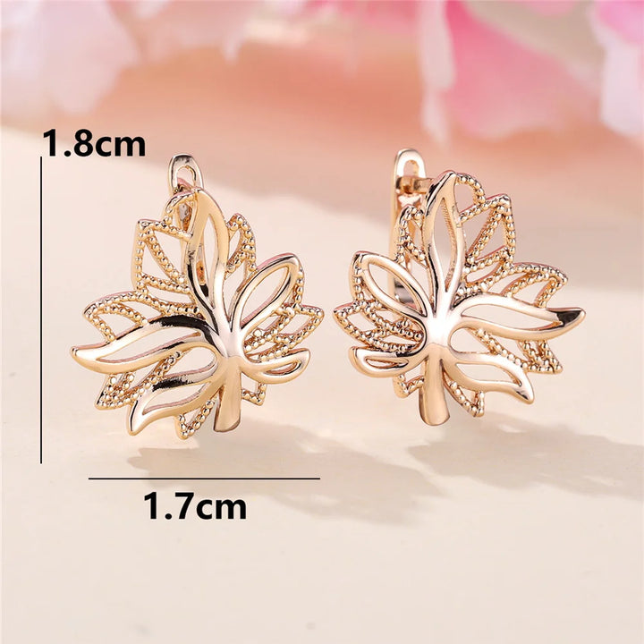 Charme Vrouwelijke Witte Kristallen Zirkoon Steen Boomblad Hoepel Oorbellen Goud Kleur Eenvoudige Bruiloft Sieraden Voor Vrouwen