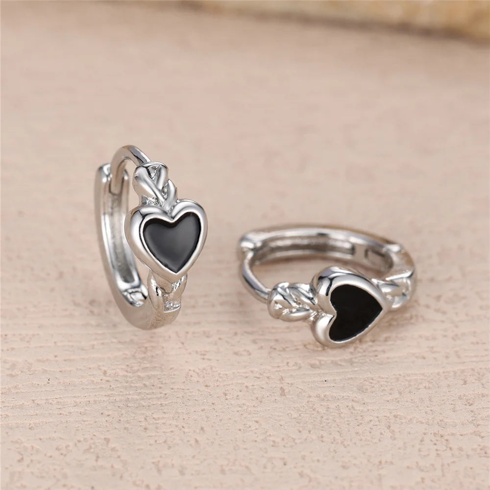 Charme Vrouwelijke Zwart Emaille Leuke Liefde Hart Hoepel Oorbellen Zilver Kleur Eenvoudige Bruiloft Sieraden Voor Vrouwen